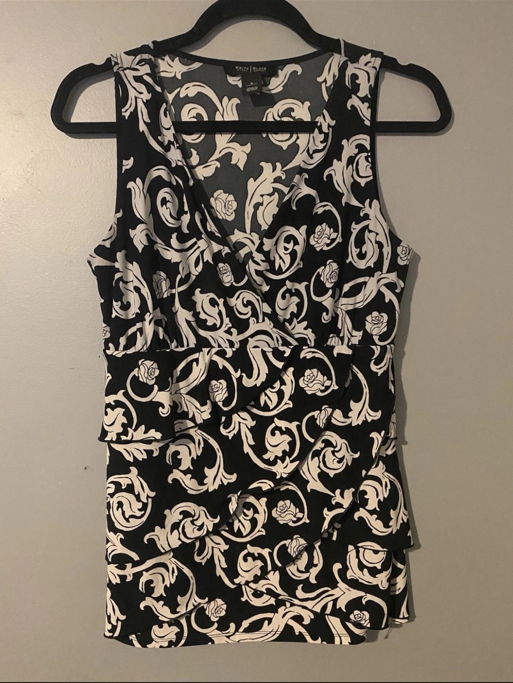 White House Black Market Black & White Floral tiered Sleeveless Top